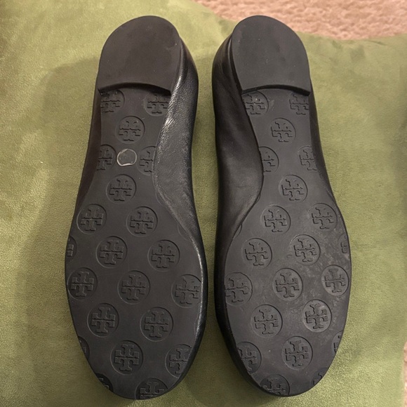 Tory Burch Black Leather Flats with Silver Emblem - Picture 3 of 9